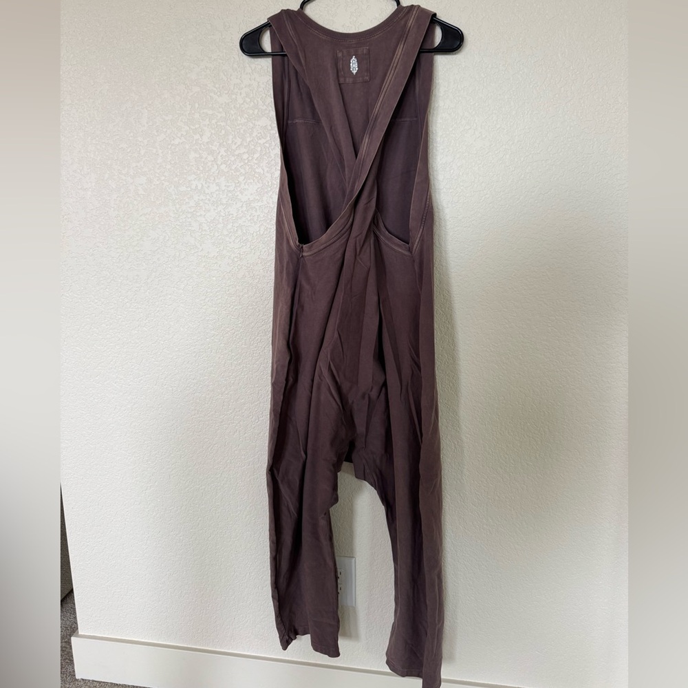 Free People movement hot shot twisted piece size Medium in charcoal brown - Picture 7 of 7